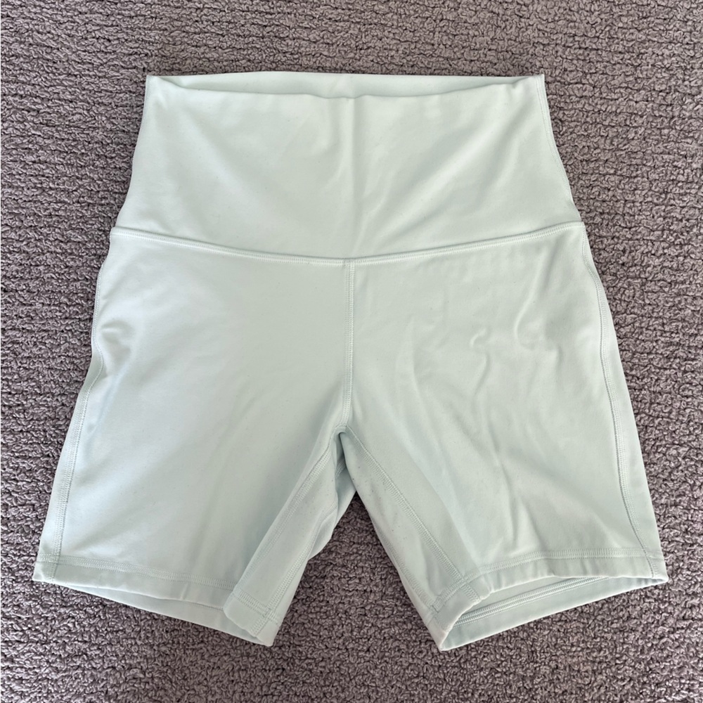 Lululemon Mint Breeze 6” Shorts
